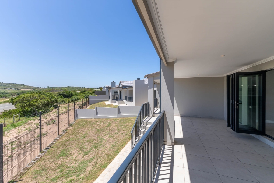 3 Bedroom Property for Sale in Reebok Western Cape